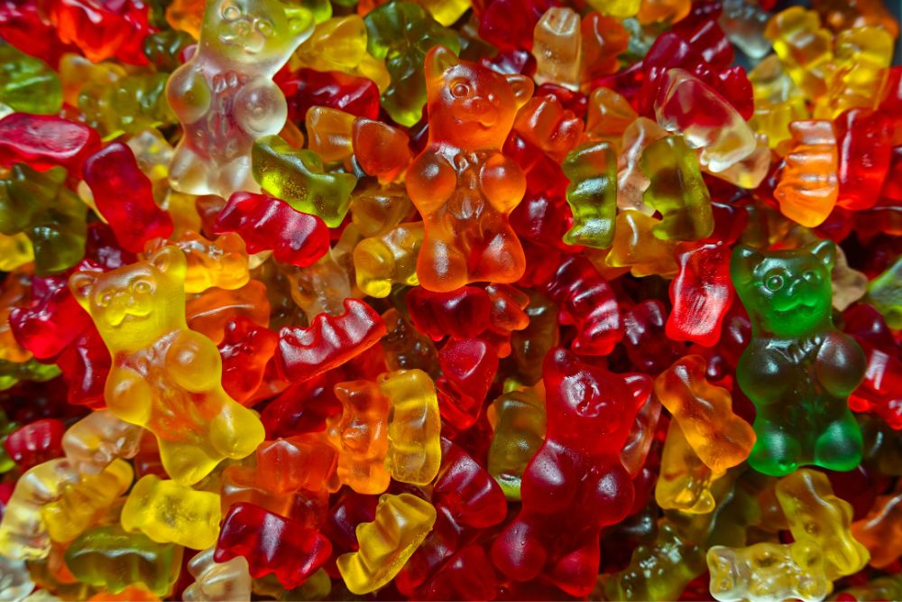 Ein Haufen bunter Gummib&auml;rchen