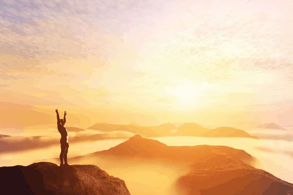 Schilddr&uuml;se gesund Mann auf Berg vor Sonnenaufgang