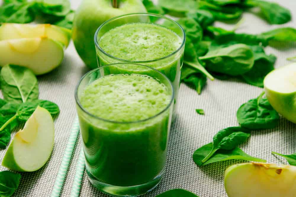 Fr&uuml;hst&uuml;ck_Konzentration_Gr&uuml;ner_Smoothie